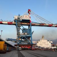 OYAK Denizcilik'ten bir ilk: Yapay zeka destekli akıllı vinçler, İsdemir Limanı'nda