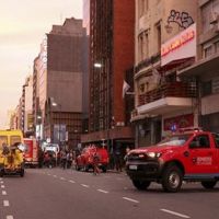 Otelde yangın: 1 ölü, 50 yaralı