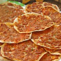 Pratik Ramazan iftar sahur tarifleri yufka ile ev yapımı lahmacun nasıl yapılır?