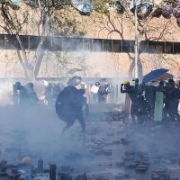 Protestolar Hong Kong'u kaosa sürüklüyor