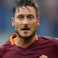 Roma'ya gelirse ellerimle veririm