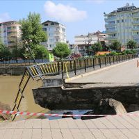 Samsun'da köprüde çökme meydana geldi