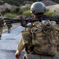 Şırnak'ta güvenlik güçleri yola döşenmiş patlayıcı buldu