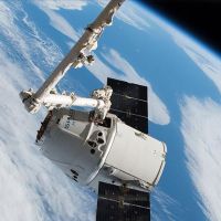 SpaceX'in 'fareli' kargosu uzay istasyonuna ulaştı