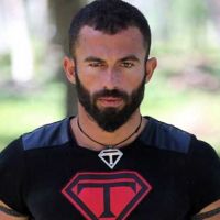 Survivor Turabi Çamkıran kimdir kaç yaşında nereli asıl mesleği instagram hesabı