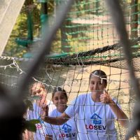 TEDAVİSİ TAMAMLANAN ÇOCUKLAR YAZIN TADINI LÖSEV İLE ÇIKARDI