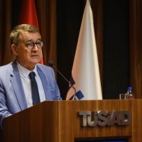 TÜSİAD “Üretken Yapay Zekaya Hazır Olmak" raporunu tanıttı 