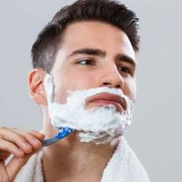 Tıraş olmak saç kestirmek orucu bozar mı günah mı?