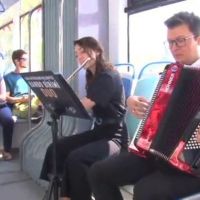 Tramvayda klasik müzik ziyafeti