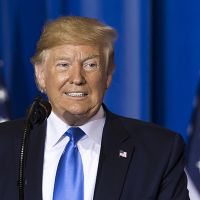 Trump, Huawei yasağını kaldırdı