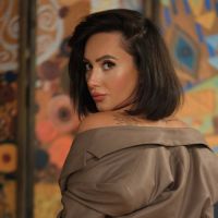 Tuğba Ünal'dan Sanata Destek!