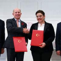 Türkiye ve Birleşik Krallık sağlık iş birliği yaptı