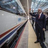 YHT seferleri başladı