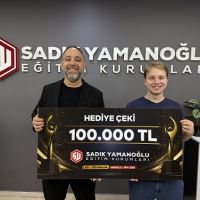 YKS Başarısını Yetim Kardeşleriyle Paylaştı