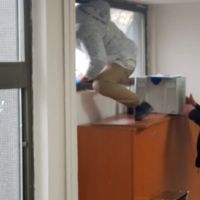 Yalova'da belediye binasını silahla bastı