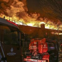 Zeytinburnu'nda iki fabrika yangını!