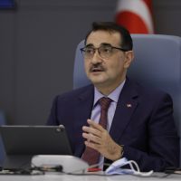 Enerji ve Tabii Kaynaklar Bakanı Dönmez, MÜSİAD heyetiyle görüştü: