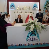 Eyyübiye Belediye Başkanı Mehmet Kuş'un, görme engelli çifte anlamlı jesti