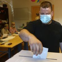 Hırvatistan'da genel seçim için oy kullanma işlemi başladı