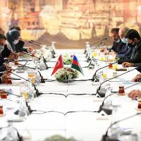 İletişim Başkanı Altun, Azerbaycan Cumhurbaşkanı Yardımcısı Hacıyev ile görüştü 