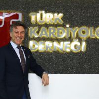 Kovid-19'dan en çok kalp damar hastalığı olan 65 yaş üstü erişkinler etkilendi