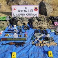 Gri kategorideki teröristin etkisiz hale getirildiği operasyonda mühimmat ele geçirildi
