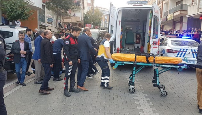 İnternet kafe önünde silahlı kavga! Yaralılar var!