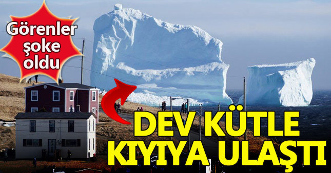 Kıyıya ulaşan dev buz dağları kasabaya turist çekiyor