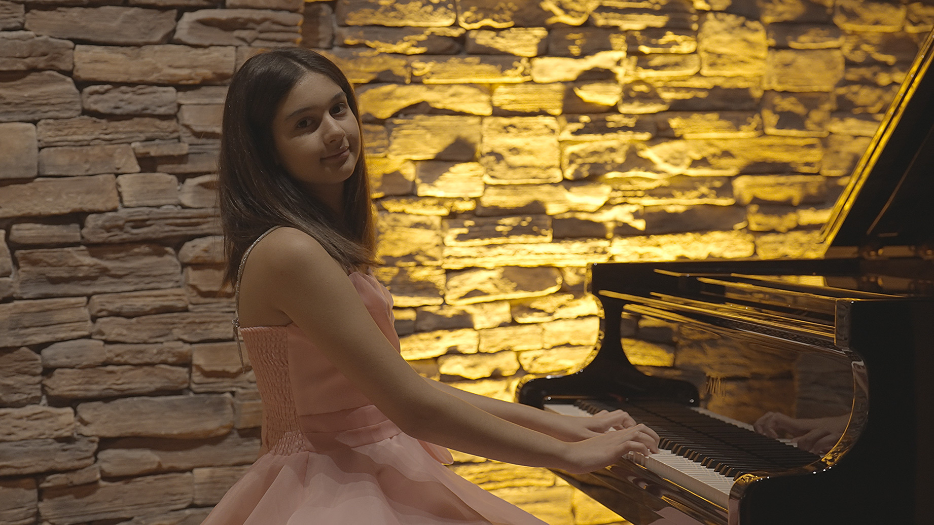 12 yaşındaki Elif Naz Ertuğrul,Salzburg Mozarteum Üniversitesi'ne ikincilikle kabul edildi