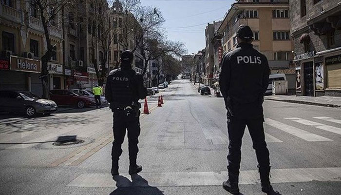 15 ilde hafta sonu sokağa çıkma kısıtlaması var