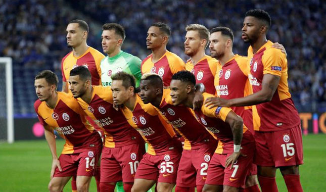2 yıldız kadrodan çıkarıldı!
