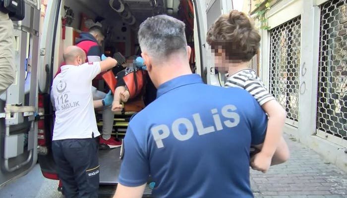 5 yaşındaki çocuk annesini kurtardı