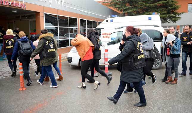 8 ilde fuhuş operasyonu: Onlarca gözaltı