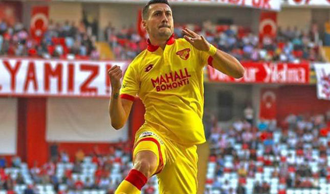 Adis-Jahovic-Goztepeyi-birakiyor-6520.jpg