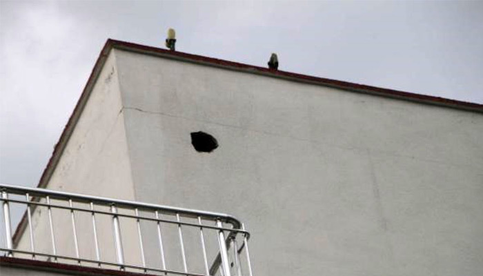 Adıyaman'da 3 katlı binaya yıldırım düştü