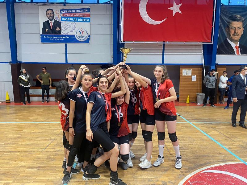Akyazı'da okullar arası Voleybol turnuvası
