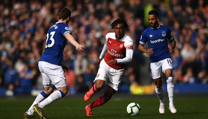 Alex Iwobi Everton'a transfer oldu
