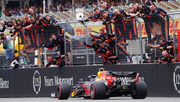 Yağmurlu yarışı Verstappen kazandı