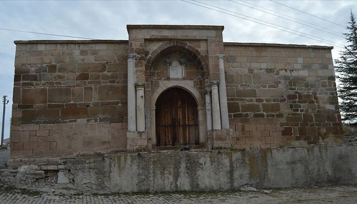 Anıtkaya Kervansarayı ile Taşhan yüzyıllardır ayakta