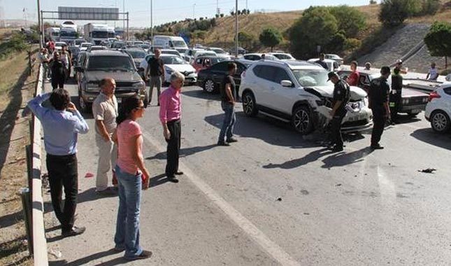 Ankara'da zincirleme trafik kazası! Tam 17 araç...