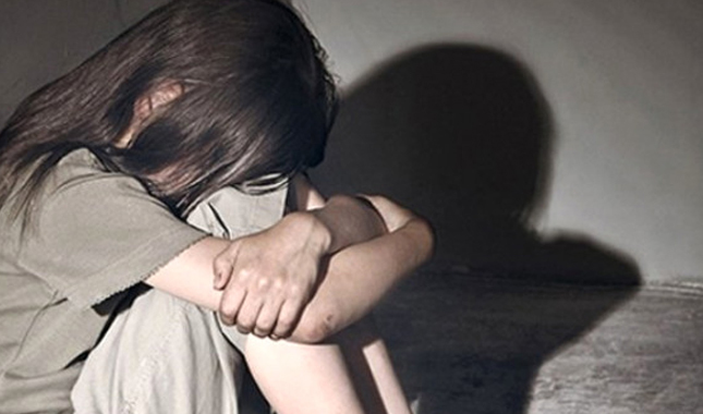 Küçük kızı cinsel eden 24 kişi gözaltına alındı