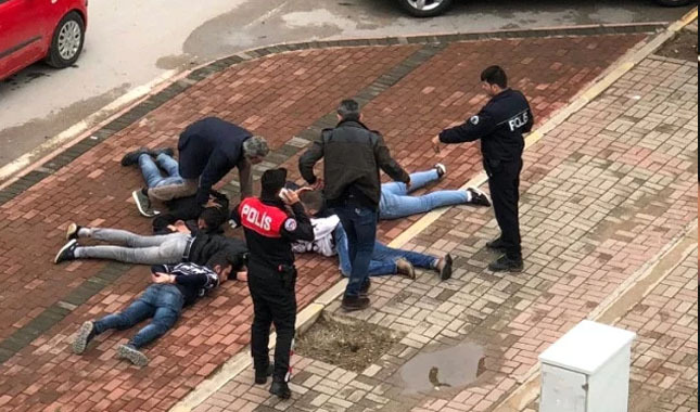Antalya'da düzenlenen uyuşturucu operasyonunda 5 kişi göz altına alındı