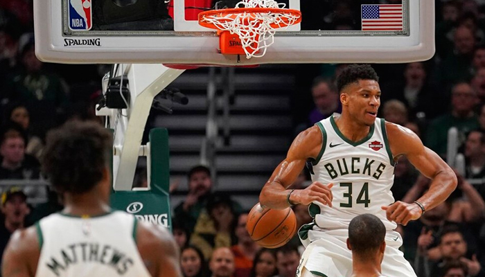 Antetokounmpo şov yaptı! Bucks kazandı!