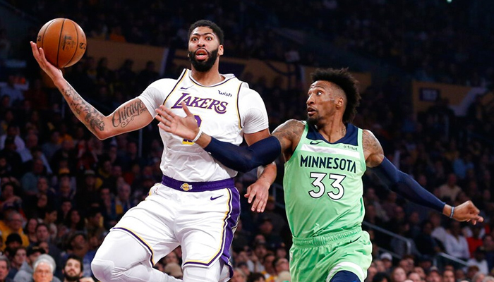 Anthony Davis attı Los Angeles Lakers kazandı