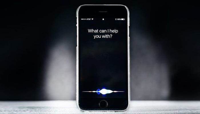 Apple, Siri konuşmalarını dinlediği için özür diledi