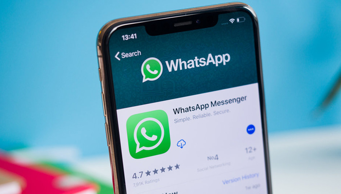 Apple, WhatsApp'a kısıtlama getiriyor