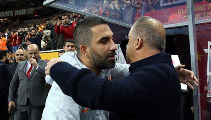 Arda Turan yeniden Galatasaray'a imza atacak