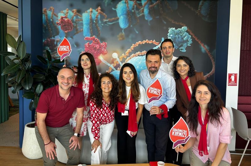 AstraZeneca Türkiye çalışanlarından, kan kanserine karşı “Birlikte Güçlüyüz” mesajı 