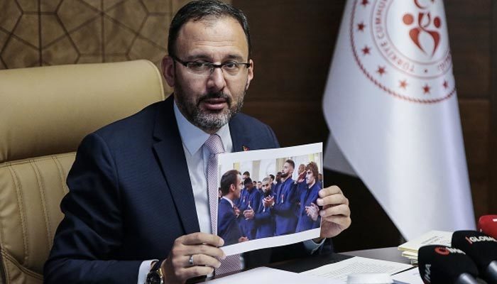Bakan Kasapoğlu'ndan UEFA'ya sert tepki