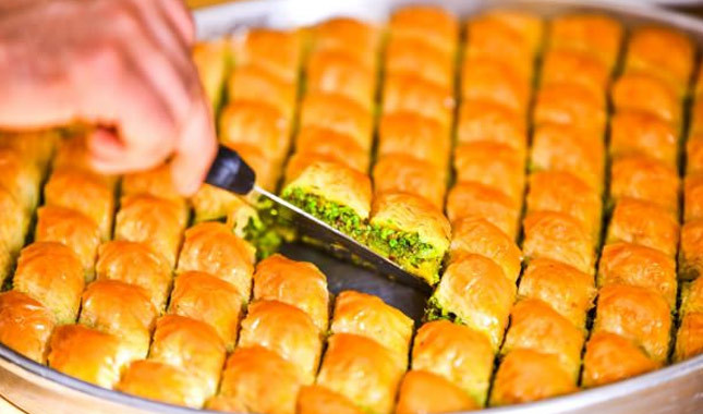 Baklava nasıl yapılır Ev baklavası tarifi Baklava için gerekli